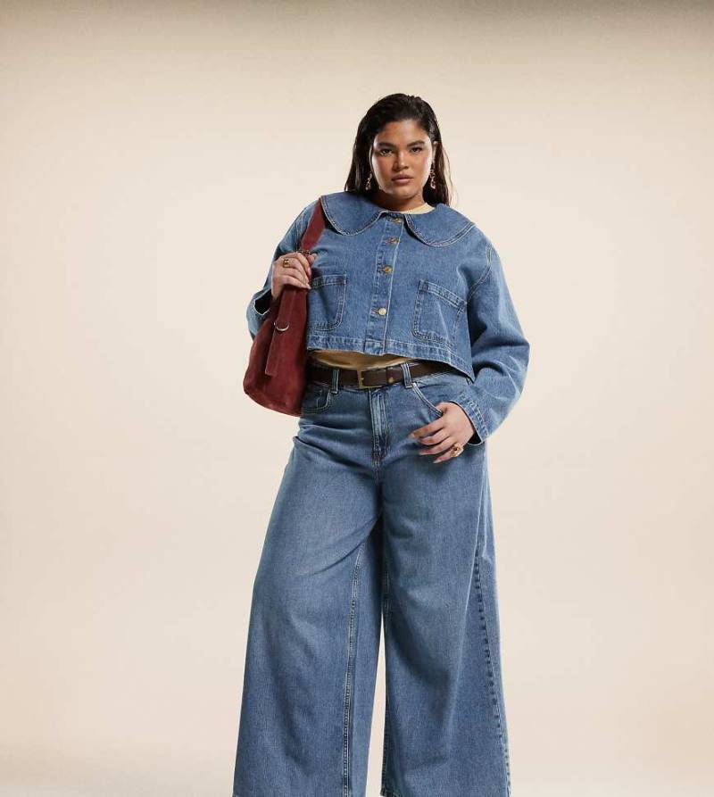 ASOS DESIGN Curve - Weiche Jeans in mittelblauer Waschung mit weitem Schnitt von ASOS Curve