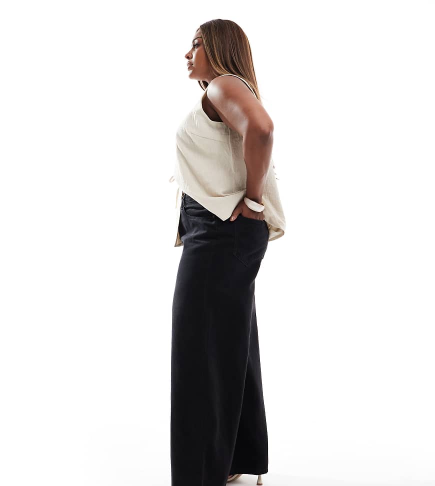 ASOS DESIGN Curve - Weiche Jeans in verwaschenem Schwarz mit weitem Schnitt ASOS DESIGN Curve - Weiche Jeans in verwaschenem Schwarz mit weitem Schnitt von ASOS Curve