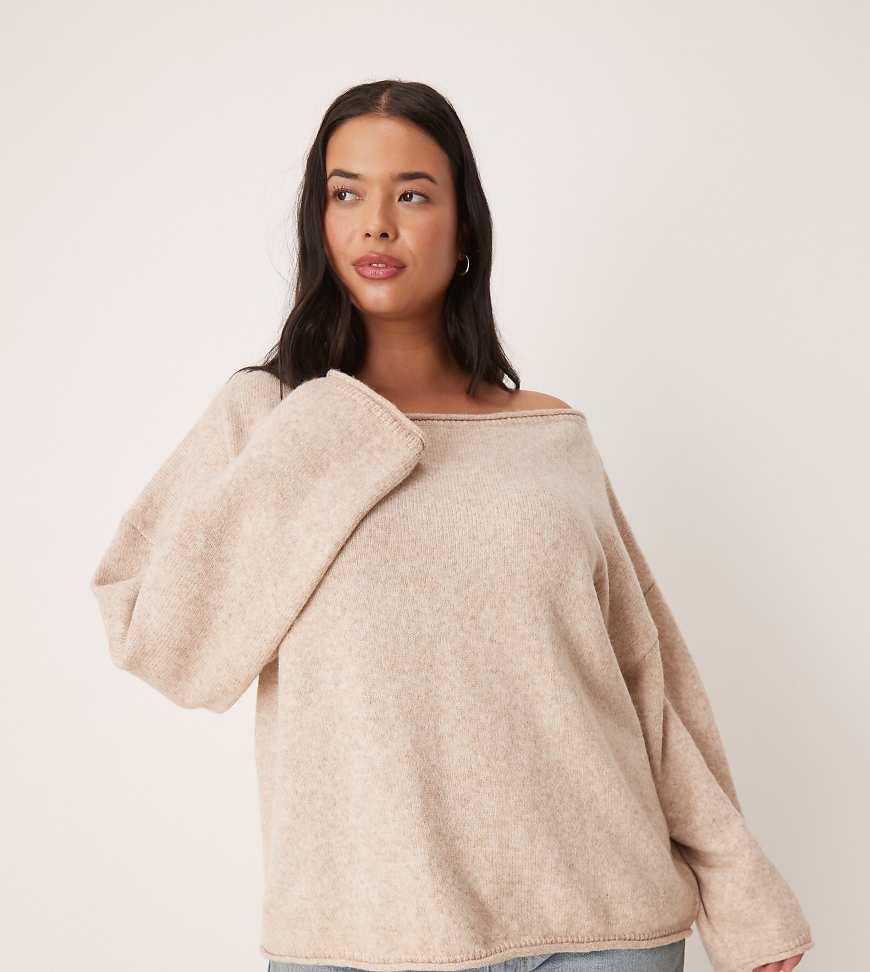 ASOS DESIGN Curve - Weicher, schulterfreier Pullover in Hellbeige-Neutral von ASOS Curve