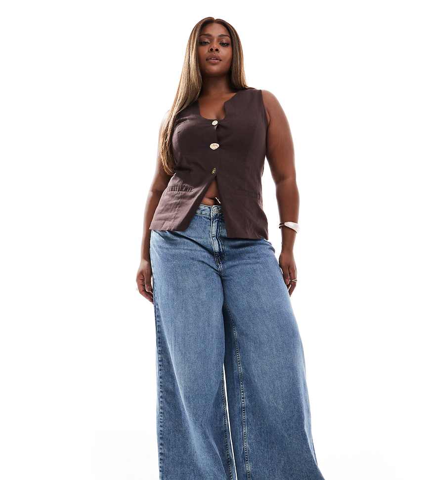 ASOS DESIGN Curve - Weit geschnittene Jeans in verwaschenem Mittelblau von ASOS Curve