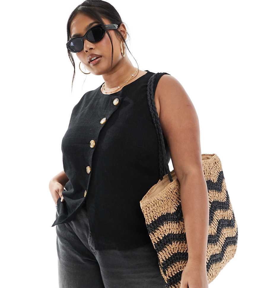 ASOS DESIGN Curve - Weste in schwarzer Leinenoptik mit asymmetrischer Knopfleiste von ASOS Curve