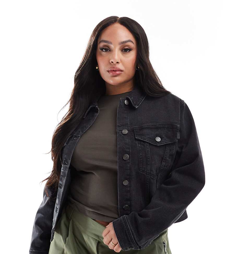 ASOS DESIGN Curve - Westernjacke aus Denim in schwarzer Waschung ASOS DESIGN Curve - Westernjacke aus Denim in schwarzer Waschung von ASOS Curve