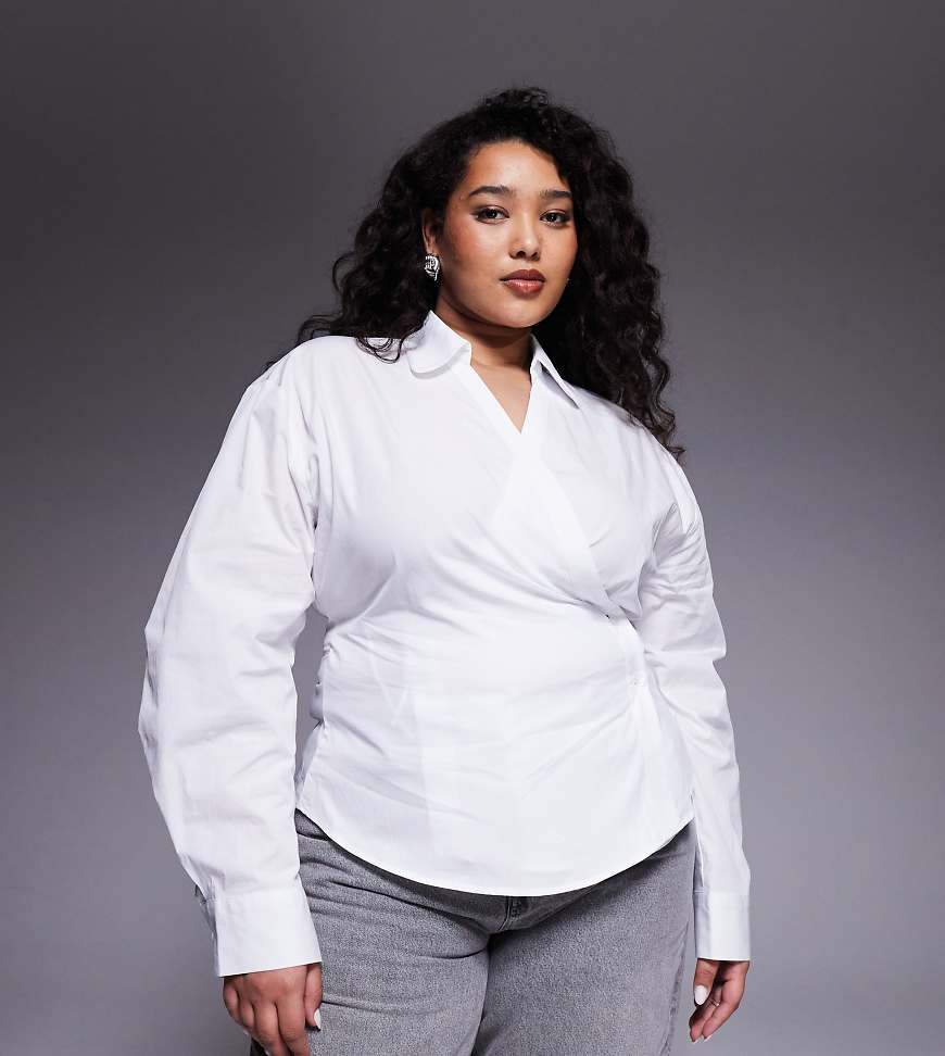 ASOS DESIGN Curve - Wickelhemd in Weiß mit Cocoon-Ärmeln von ASOS Curve
