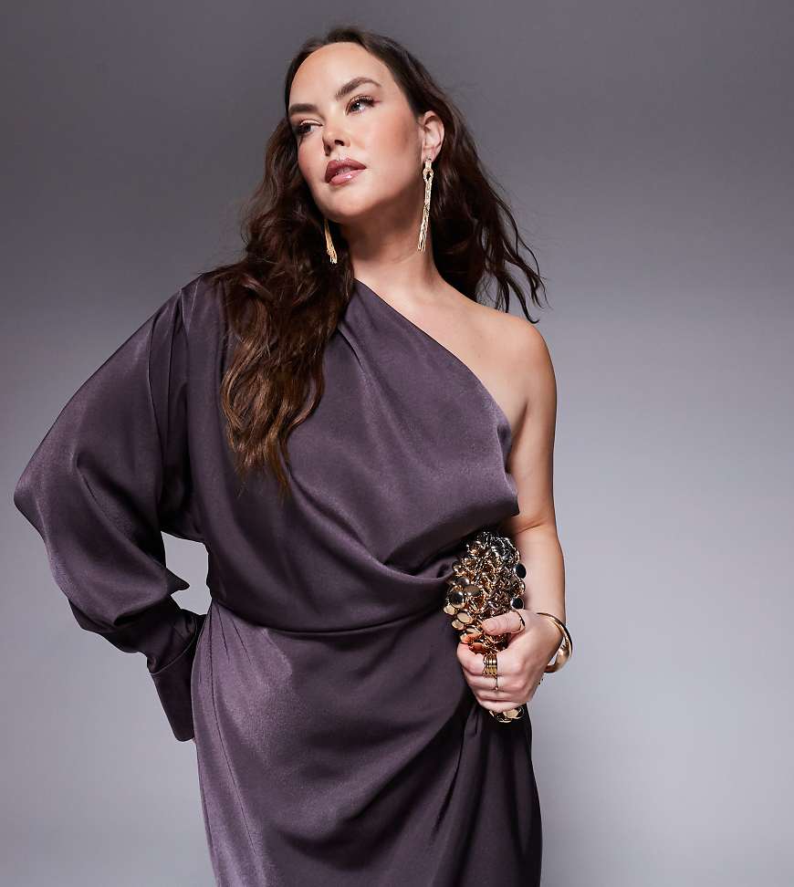 ASOS DESIGN - Maxikleid in Schokobraun mit One-Shoulder-Träger und Faltendetails ASOS DESIGN - Maxikleid in Schokobraun mit One-Shoulder-Träger und Faltendetails von ASOS Curve