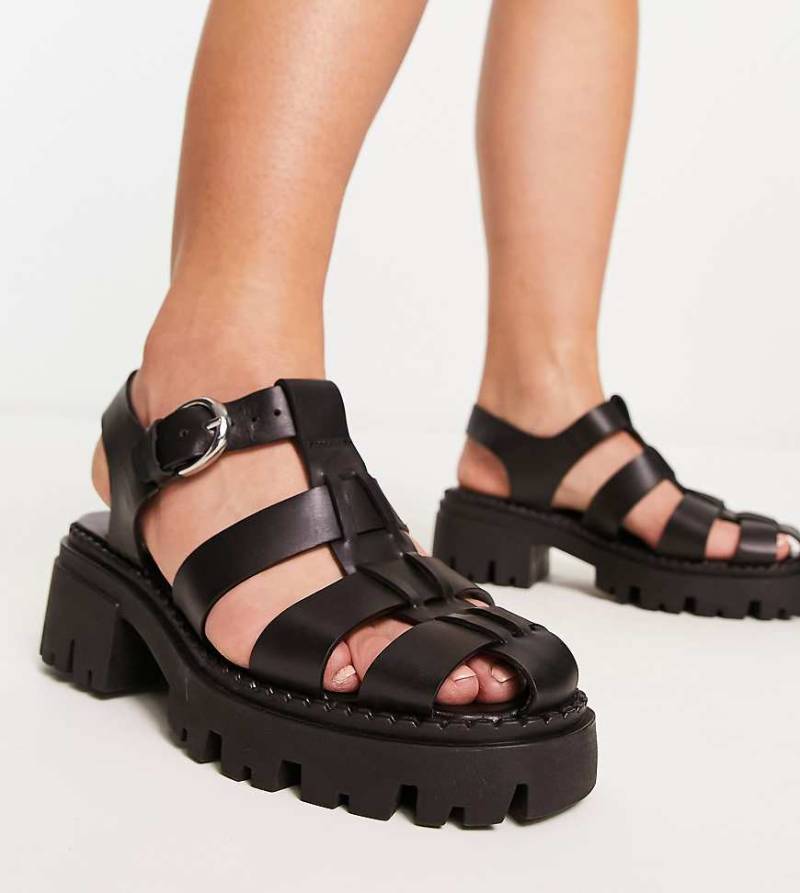ASOS DESIGN Wide Fit - Minnow - Flache Fischerschuhe aus Leder in Schwarz, weite Passform von ASOS DESIGN Wide Fit