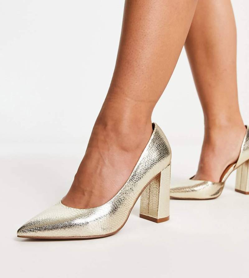ASOS DESIGN Wide Fit - Winston - D'Orsay-High Heels in Goldoptik-Goldfarben von ASOS DESIGN Wide Fit