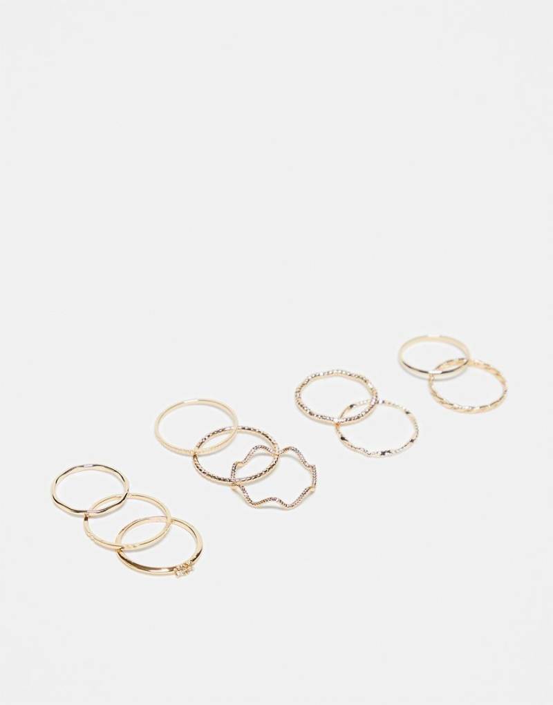 ASOS DESIGN - 12er-Pack goldene Ringe mit verdrehtem und eingraviertem Design-Goldfarben von ASOS DESIGN
