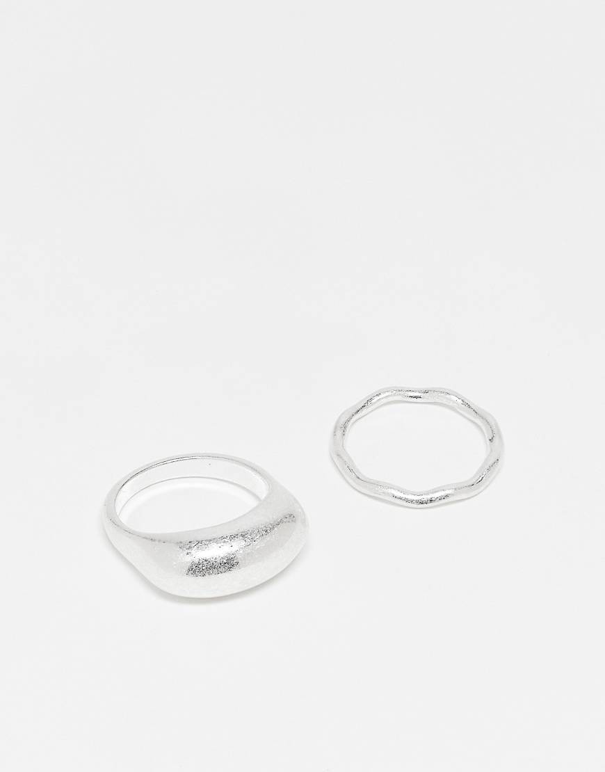 ASOS DESIGN - 2 Ringe in Silber-Optik mit poliertem Design von ASOS DESIGN