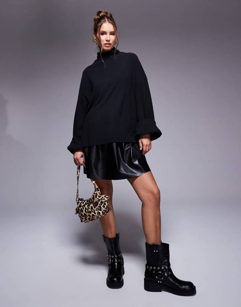 ASOS DESIGN - 2-in-1-Minikleid in Schwarz mit Strickpullover und Rockteil aus PU von ASOS DESIGN