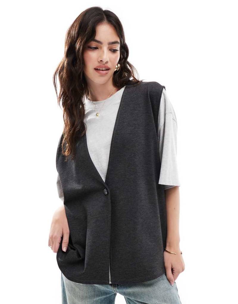 ASOS DESIGN - 2-in-1-Weste und T-Shirt in Grau und Weiß-Bunt von ASOS DESIGN