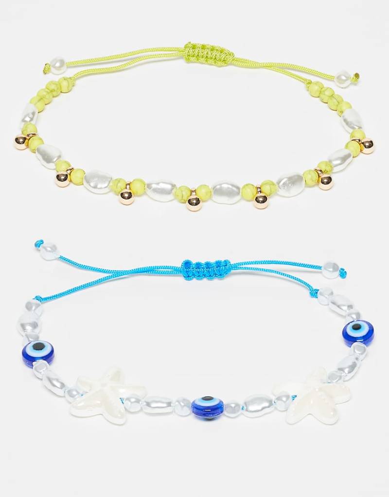 ASOS DESIGN - 2er-Pack Armbänder aus grünen und blauen Zierperlen-Bunt von ASOS DESIGN