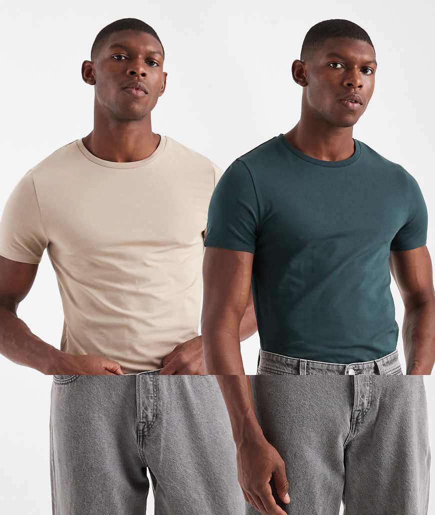 ASOS DESIGN - 2er-Pack Basic-Muskelshirts in Dunkelgrün und Neutral-Bunt von ASOS DESIGN