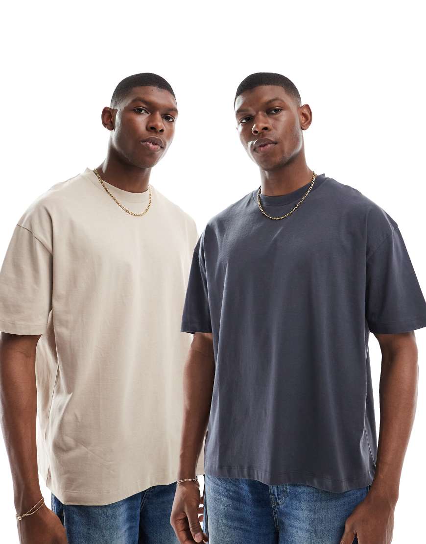 ASOS DESIGN - 2er-Pack Basic-T-Shirts in Anthrazit und Steinbeige mit Oversize-Passform-Bunt ASOS DESIGN - 2er-Pack Basic-T-Shirts in Anthrazit und Steinbeige mit Oversize-Passform-Bunt von ASOS DESIGN