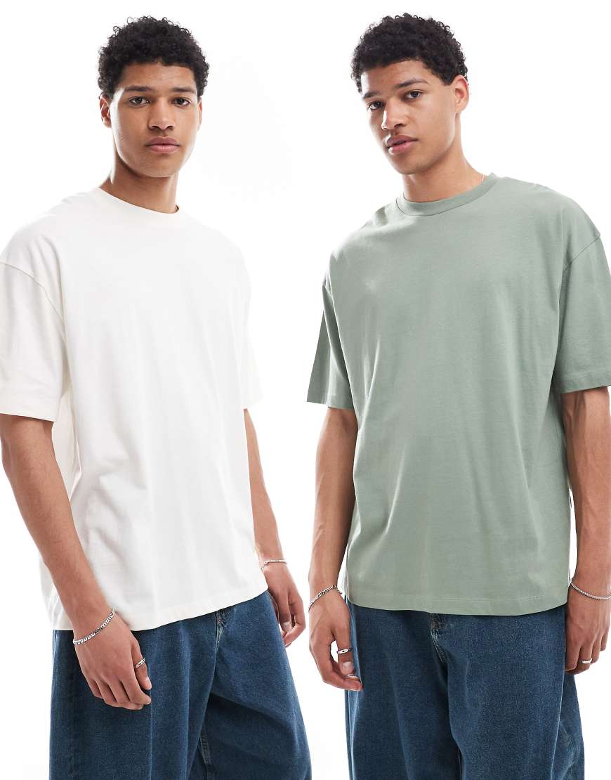 ASOS DESIGN - 2er-Pack Basic-T-Shirts in Creme und Grün mit Oversize-Passform-Bunt ASOS DESIGN - 2er-Pack Basic-T-Shirts in Creme und Grün mit Oversize-Passform-Bunt von ASOS DESIGN
