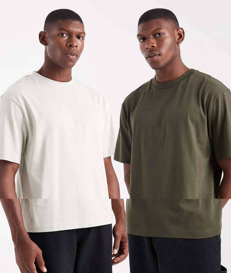 ASOS DESIGN - 2er-Pack Basic-T-Shirts in Grau und Dunkelgrün mit lockerer Passform-Bunt von ASOS DESIGN