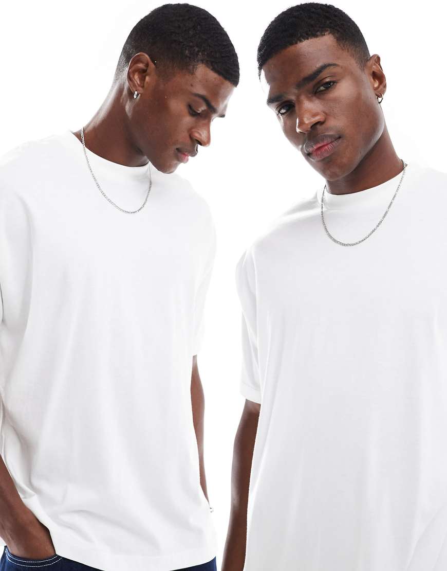ASOS DESIGN - 2er-Pack Basic-T-Shirts in Weiß mit Oversize-Schnitt ASOS DESIGN - 2er-Pack Basic-T-Shirts in Weiß mit Oversize-Schnitt von ASOS DESIGN