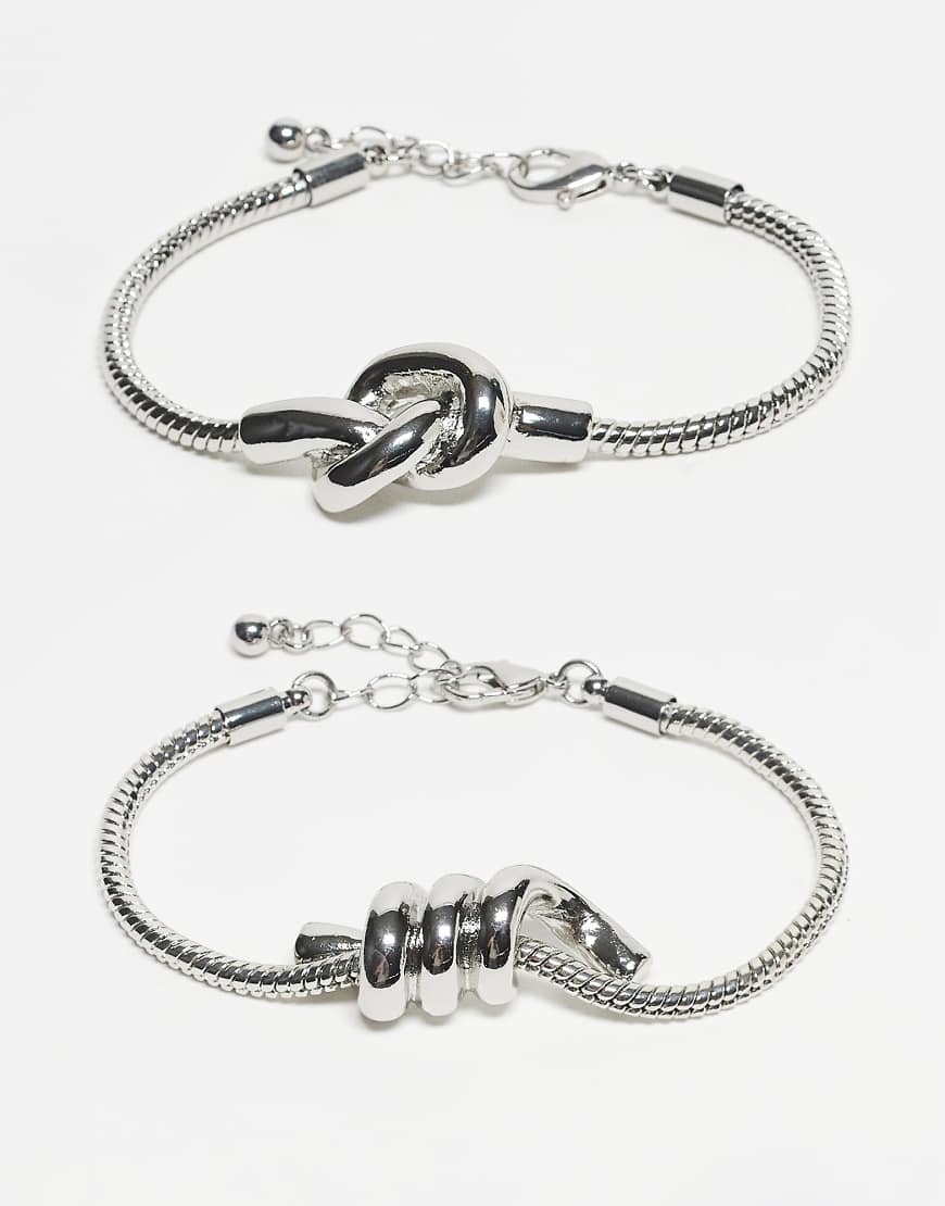 ASOS DESIGN - 2er-Pack Kettenarmbänder in Silber-Optik mit breitem Knoten-Design ASOS DESIGN - 2er-Pack Kettenarmbänder in Silber-Optik mit breitem Knoten-Design von ASOS DESIGN
