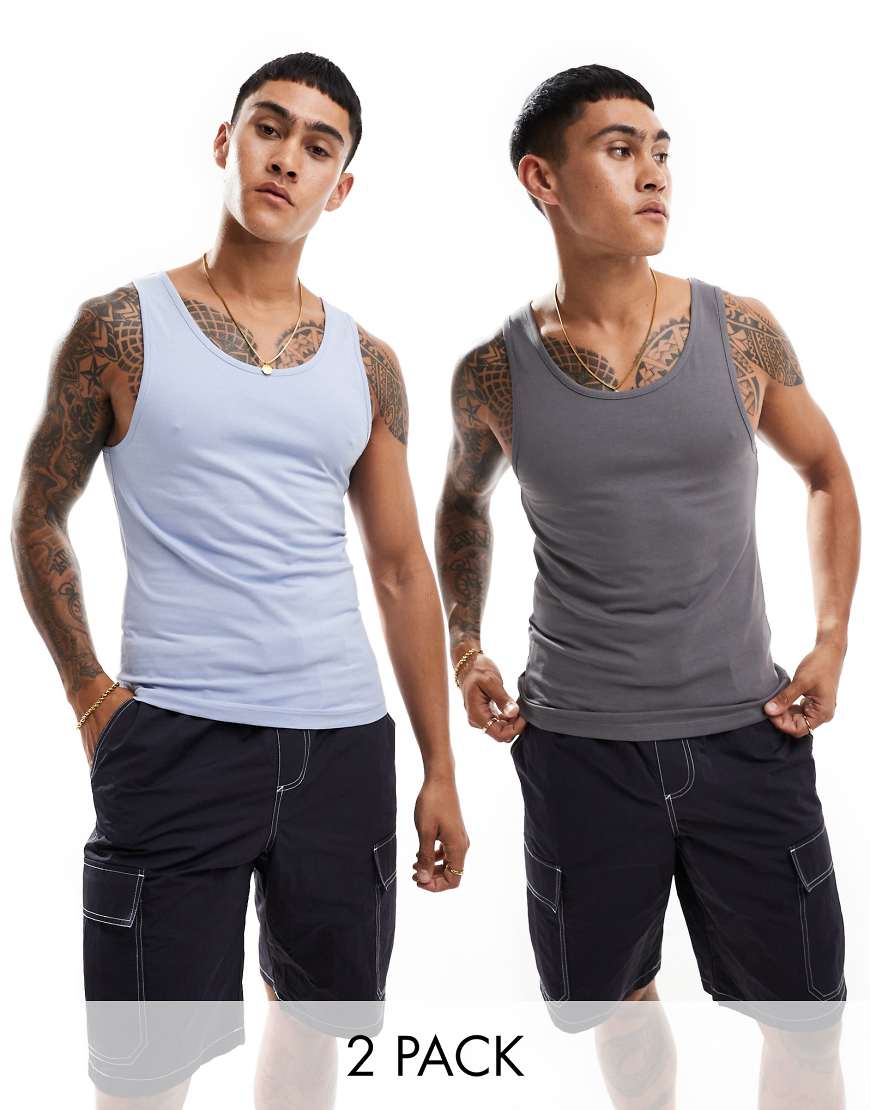ASOS DESIGN - 2er-Pack Muskel-Trägertops in Hellblau und Anthrazit-Bunt ASOS DESIGN - 2er-Pack Muskel-Trägertops in Hellblau und Anthrazit-Bunt von ASOS DESIGN