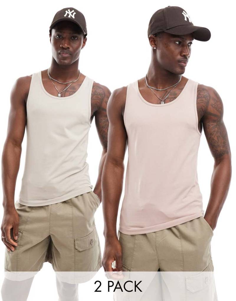 ASOS DESIGN - 2er-Pack Muskel-Trägertops in Stein und Rosa-Bunt von ASOS DESIGN