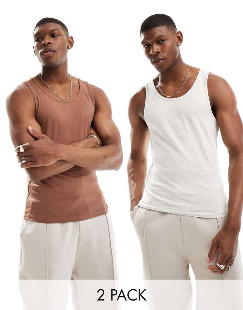 ASOS DESIGN - 2er-Pack Muskelshirts in meliertem Hellbeige und Braun-Bunt von ASOS DESIGN