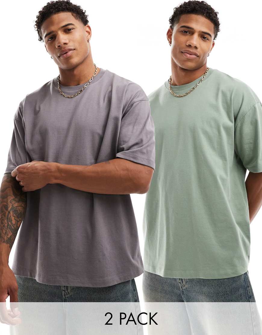 ASOS DESIGN - Essential - 2er-Pack Oversize-T-Shirts in Braun und Khaki-Bunt ASOS DESIGN - Essential - 2er-Pack Oversize-T-Shirts in Braun und Khaki-Bunt von ASOS DESIGN