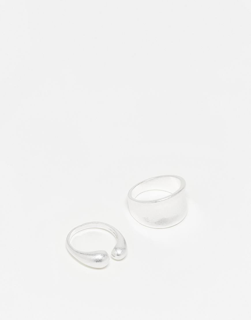 ASOS DESIGN - 2er-Pack Ringe mit offenem Detail in abgenutzter Silberoptik ASOS DESIGN - 2er-Pack Ringe mit offenem Detail in abgenutzter Silberoptik von ASOS DESIGN