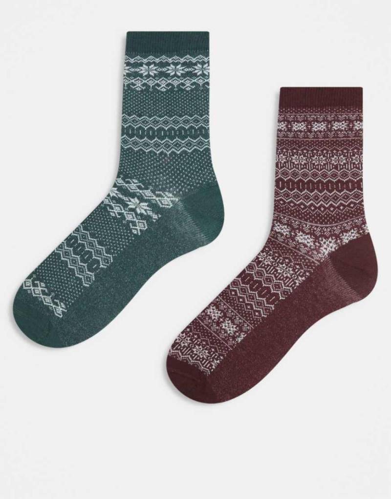 ASOS DESIGN - 2er-Pack Socken in Rot und Grün mit Norwegermuster-Weiß von ASOS DESIGN