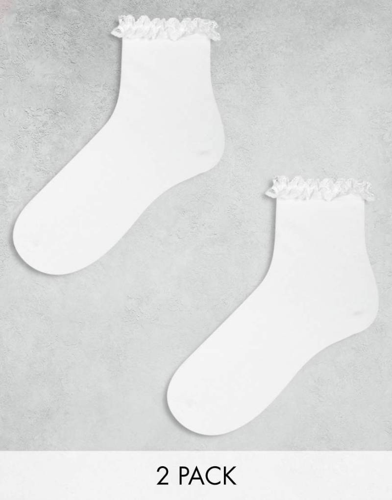 ASOS DESIGN - 2er-Pack Socken in Weiß mit Rüschenkante von ASOS DESIGN