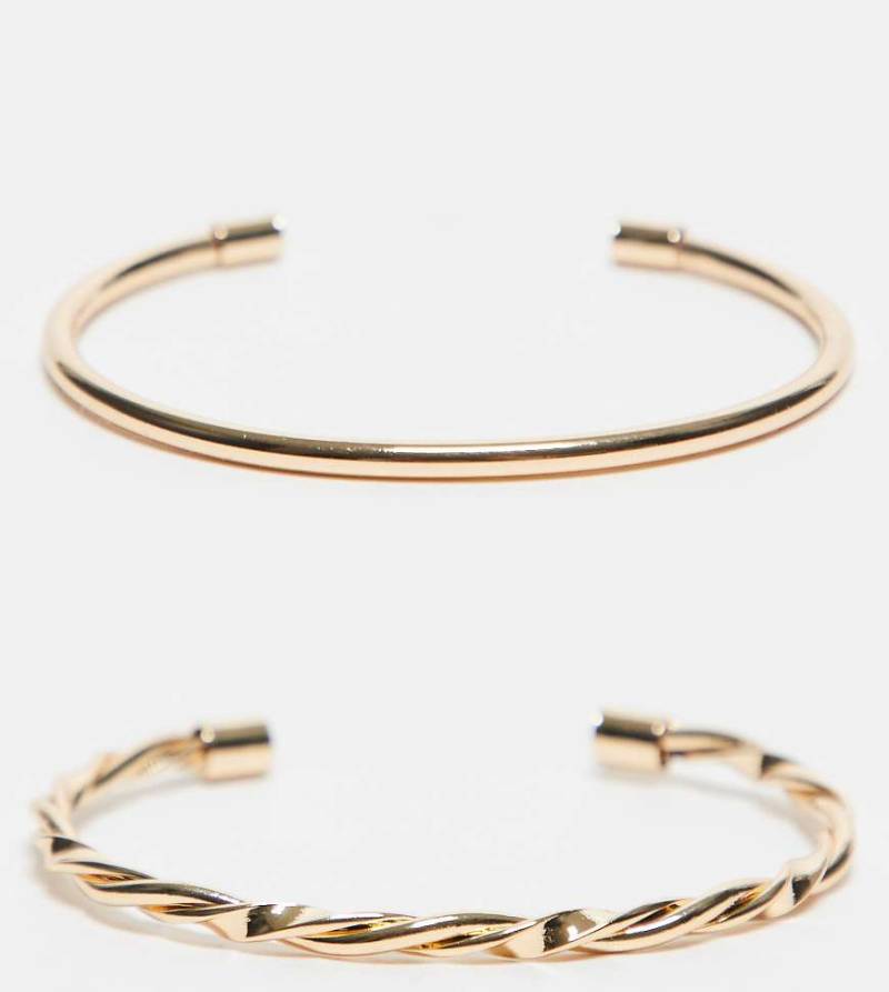 ASOS DESIGN - 2er-Pack goldfarbene Armreife mit schlichtem und verdrehtem Design von ASOS DESIGN