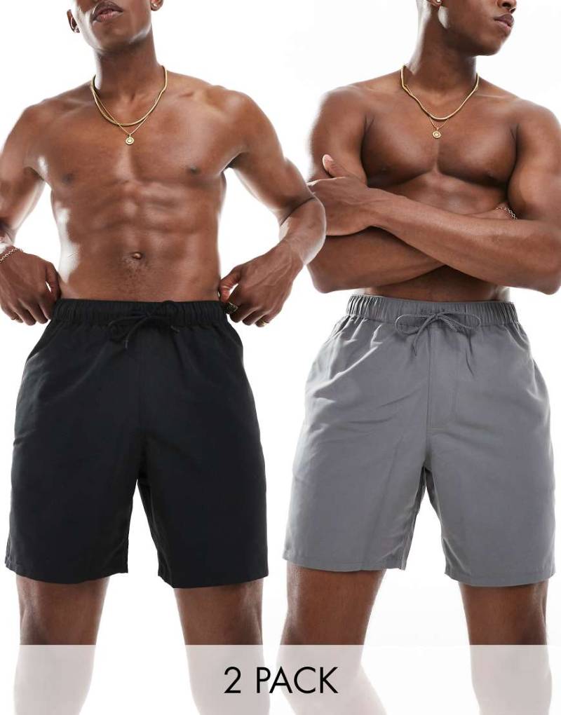 ASOS DESIGN - 2er-Pack halblange Badeshorts in Anthrazit/Schwarz-Bunt von ASOS DESIGN