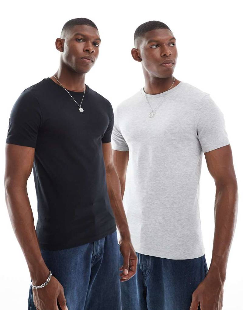 ASOS DESIGN - 2er-Pack körperbetonte Basic-T-Shirts in Weiß und meliertem Grau-Bunt von ASOS DESIGN