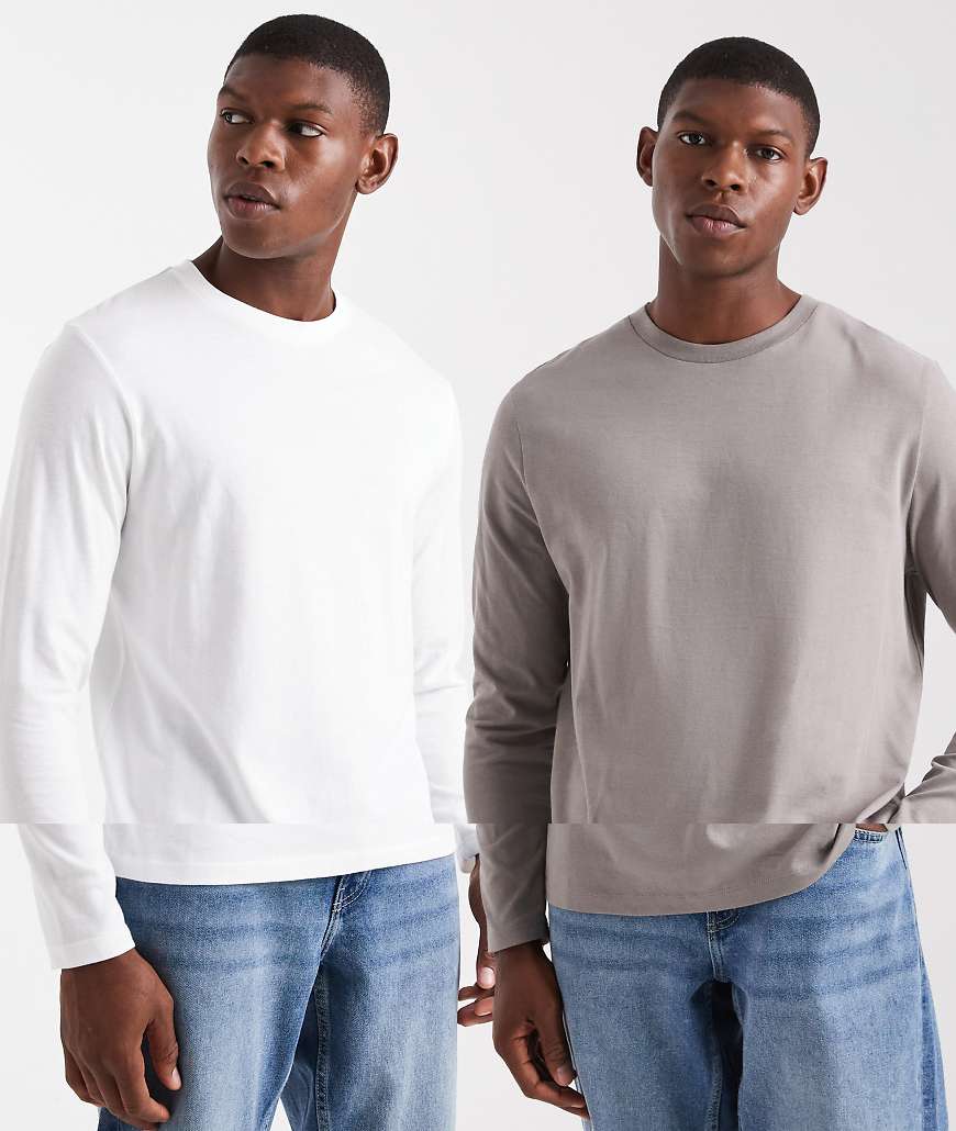 ASOS DESIGN - 2er-Pack langärmlige Basic-T-Shirts in Steingrau und Weiß-Bunt von ASOS DESIGN