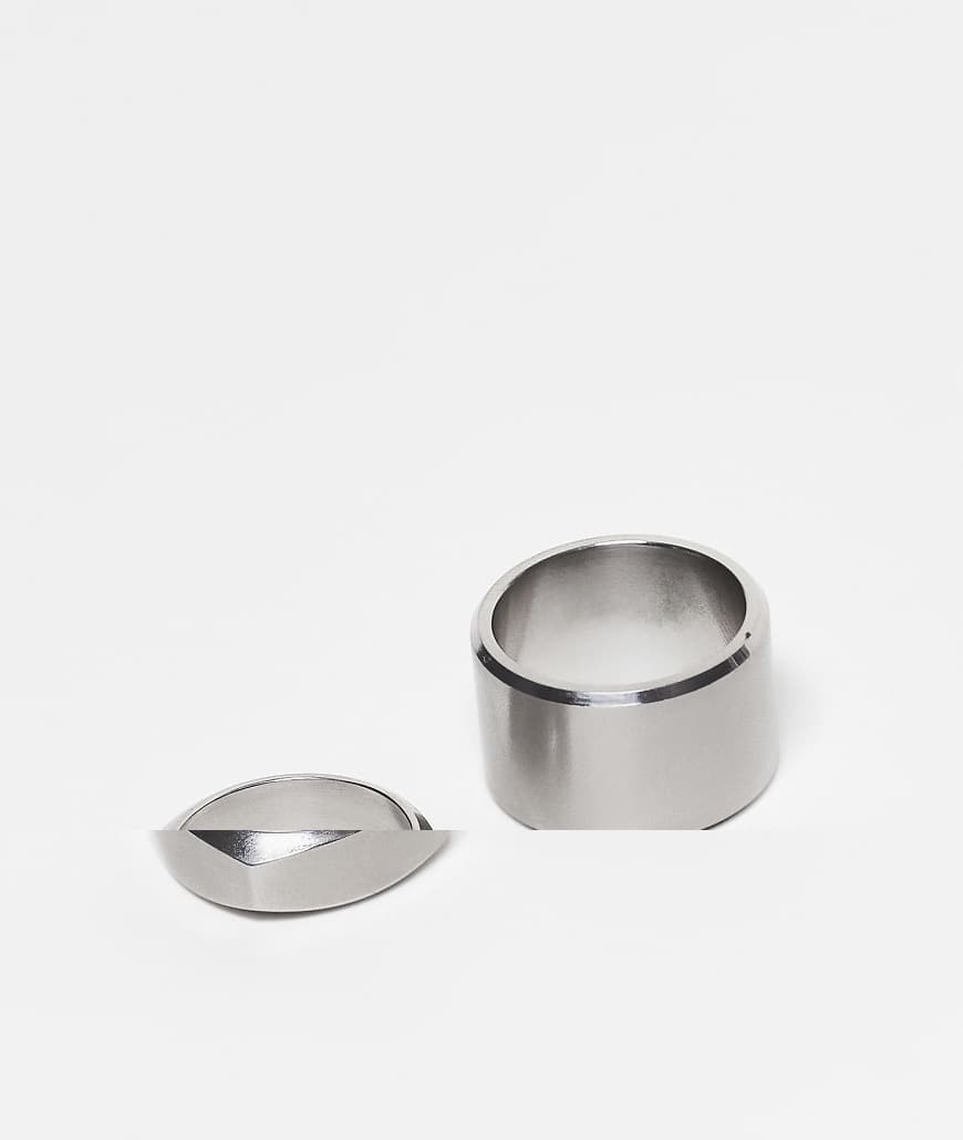 ASOS DESIGN - 2er-Pack mit verschiedenen, wasserdichten Bandringen in gebürsteter Silberoptik von ASOS DESIGN