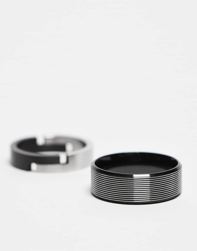 ASOS DESIGN - 2er-Pack silberfarbene Bandringe aus Edelstahl mit schwarzem Zierdetail von ASOS DESIGN
