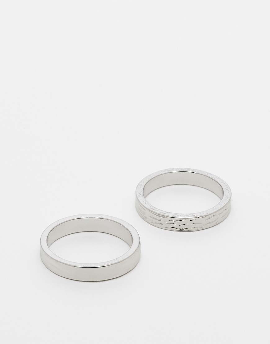 ASOS DESIGN - 2er-Pack silberfarbene Bandringe mit Struktur ASOS DESIGN - 2er-Pack silberfarbene Bandringe mit Struktur von ASOS DESIGN