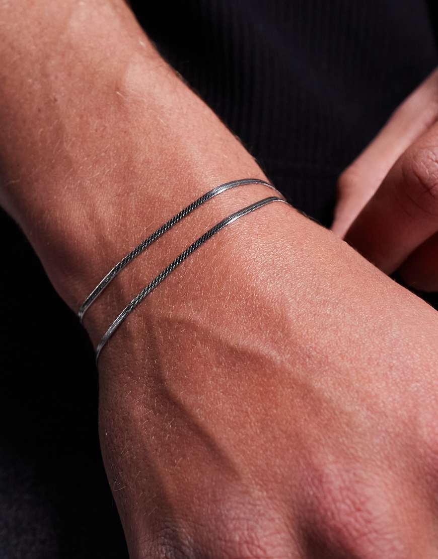 ASOS DESIGN - 2er-Pack silberfarbene Schlangenketten-Armbänder aus wasserfestem Edelstahl von ASOS DESIGN
