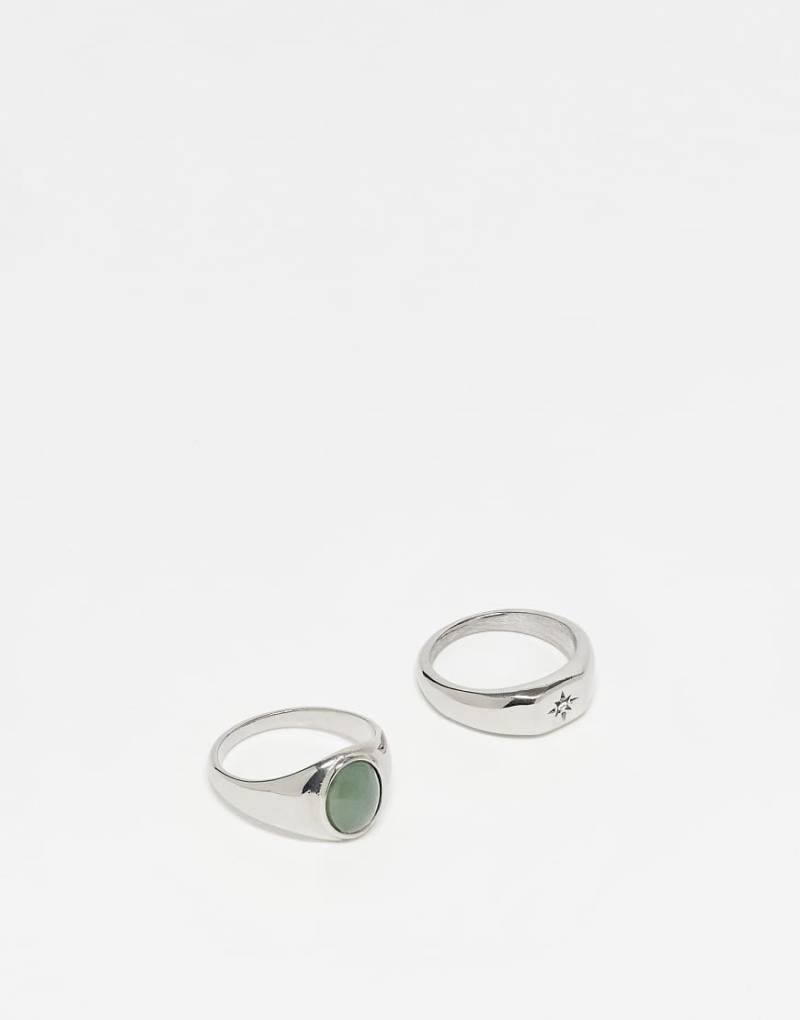 ASOS DESIGN - 2er-Pack silberfarbene Siegelringe aus wasserfestem Edelstahl mit Jade-Kunststeinbesatz von ASOS DESIGN