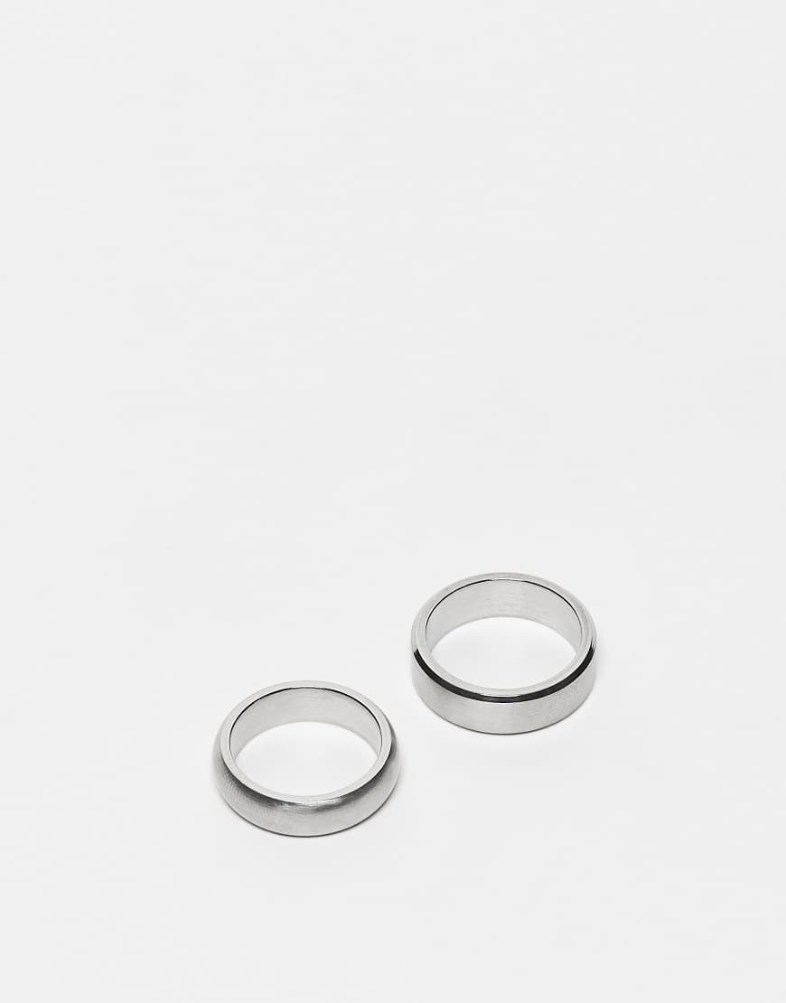 ASOS DESIGN - 2er-Pack Bandringe aus wasserfestem Edelstahl mit abgeschrägtem Rand und anderen Designs, in gebürsteter Silberoptik ASOS DESIGN - 2er-Pack Bandringe aus wasserfestem Edelstahl mit abgeschrägtem Rand und anderen Designs, in gebürsteter Silberoptik von ASOS DESIGN