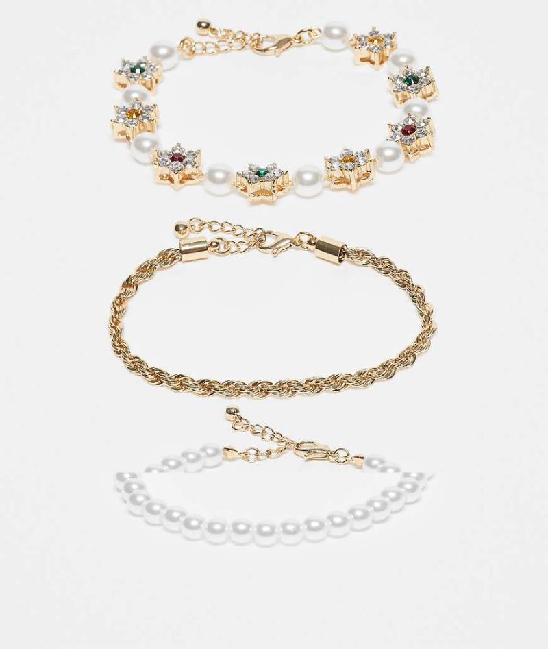 ASOS DESIGN - 3er-Pack Armbänder mit Strasssternen und Perlen-Goldfarben von ASOS DESIGN