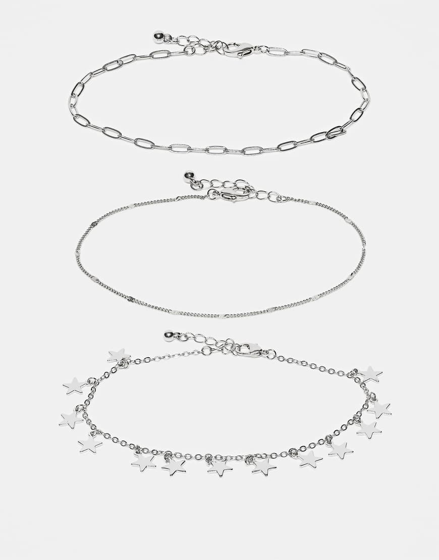 ASOS DESIGN - 3er-Pack Fußkettchen in Silberoptik mit Sternanhängern von ASOS DESIGN