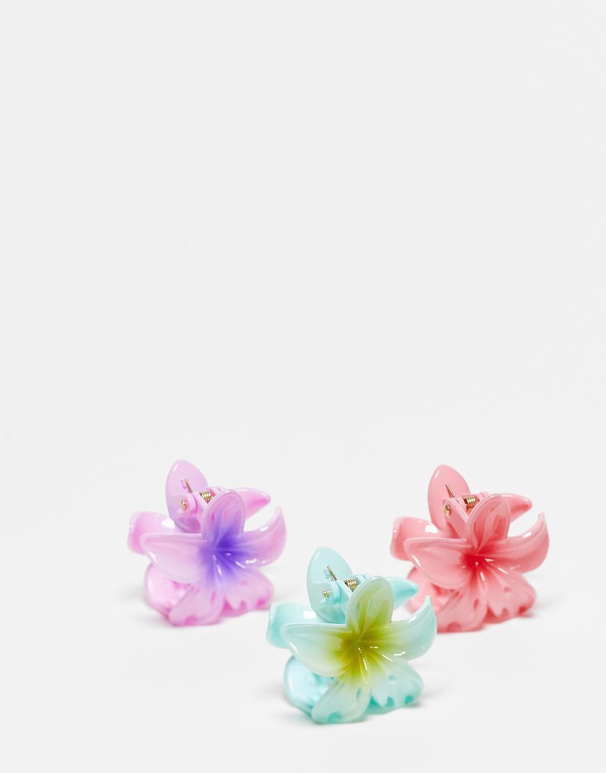 ASOS DESIGN - 3er-Pack Mini-Haarklammern mit Hibiskus-Design-Bunt ASOS DESIGN - 3er-Pack Mini-Haarklammern mit Hibiskus-Design-Bunt von ASOS DESIGN