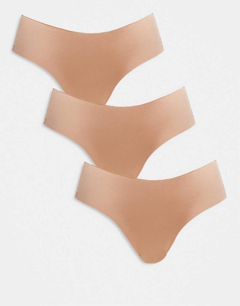 ASOS DESIGN - 3er-Pack sich nicht abzeichnende Brazilian-Slips in Beige mit Spitze-Neutral von ASOS DESIGN