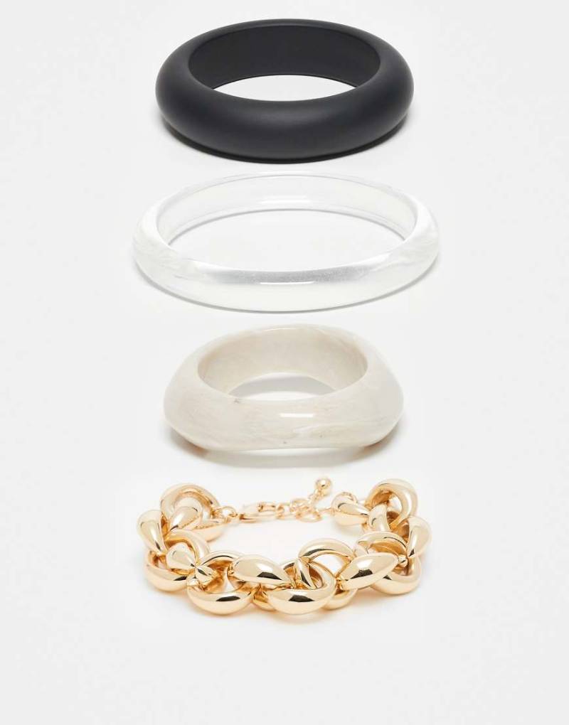 ASOS DESIGN - 4er-Pack Armreife in Schwarz und Weiß mit Kunstharz- und Ketten-Details-Bunt von ASOS DESIGN