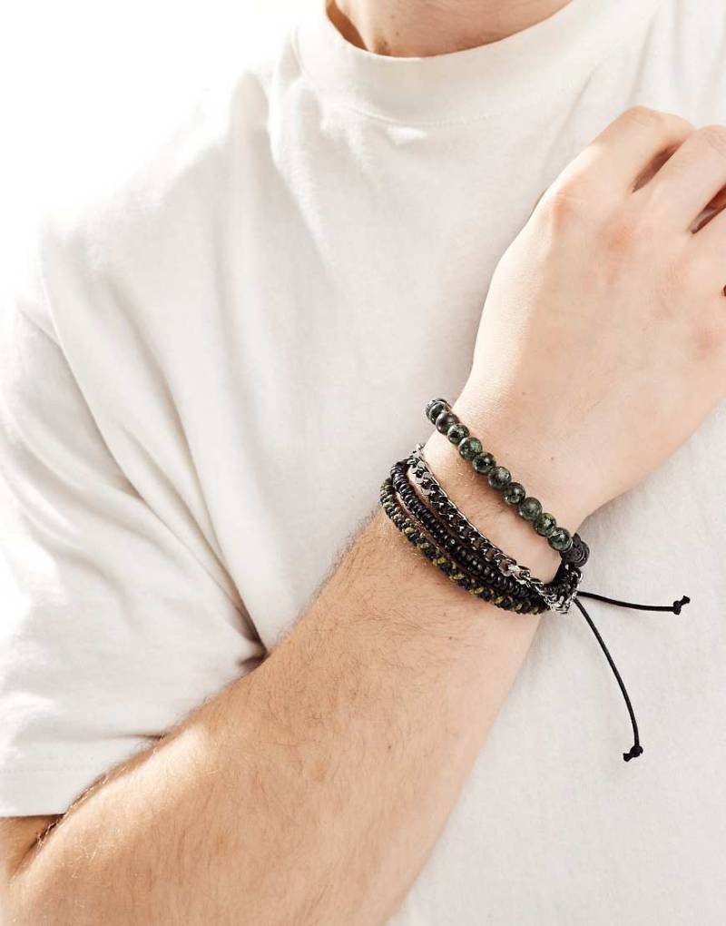 ASOS DESIGN - 4er-Pack Festival-Armbänder mit mehrfarbigem Perlendesign-Schwarz von ASOS DESIGN