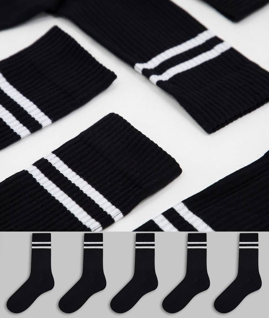 ASOS DESIGN - 5er-Pack Sportsocken in Schwarz mit Streifen in Weiß von ASOS DESIGN