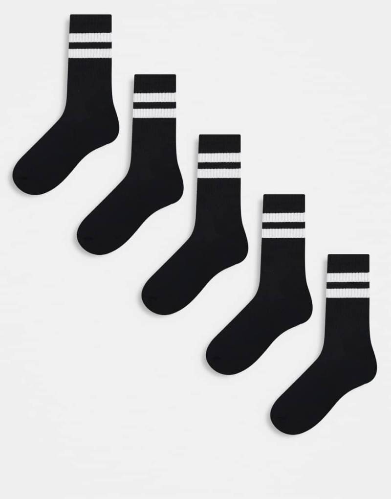 ASOS DESIGN - 5er-Pack Sportsocken in Schwarz mit Streifen in Weiß von ASOS DESIGN