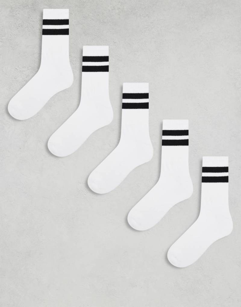 ASOS DESIGN - 5er-Pack Sportsocken in Weiß mit schwarzen Streifen von ASOS DESIGN
