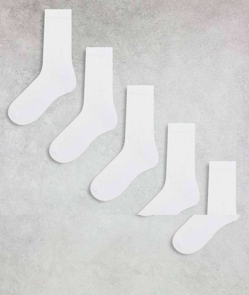 ASOS DESIGN - 5er-Pack Sportsocken in Weiß ASOS DESIGN - 5er-Pack Sportsocken in Weiß von ASOS DESIGN