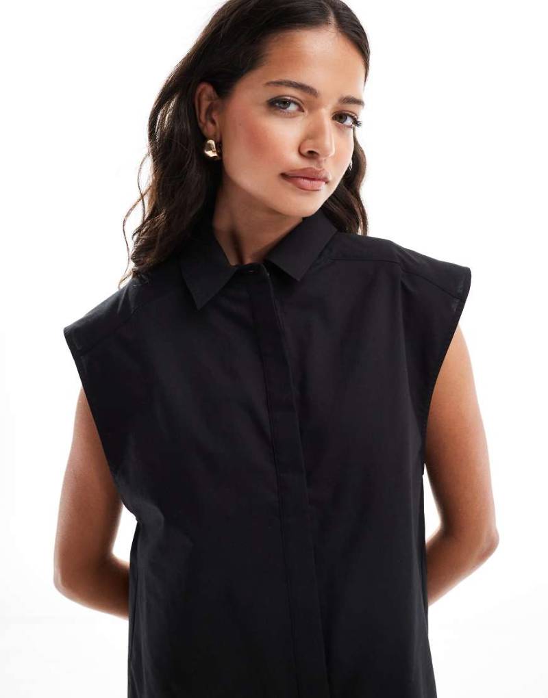 ASOS DESIGN - Ärmellose Hemdbluse in Schwarz von ASOS DESIGN