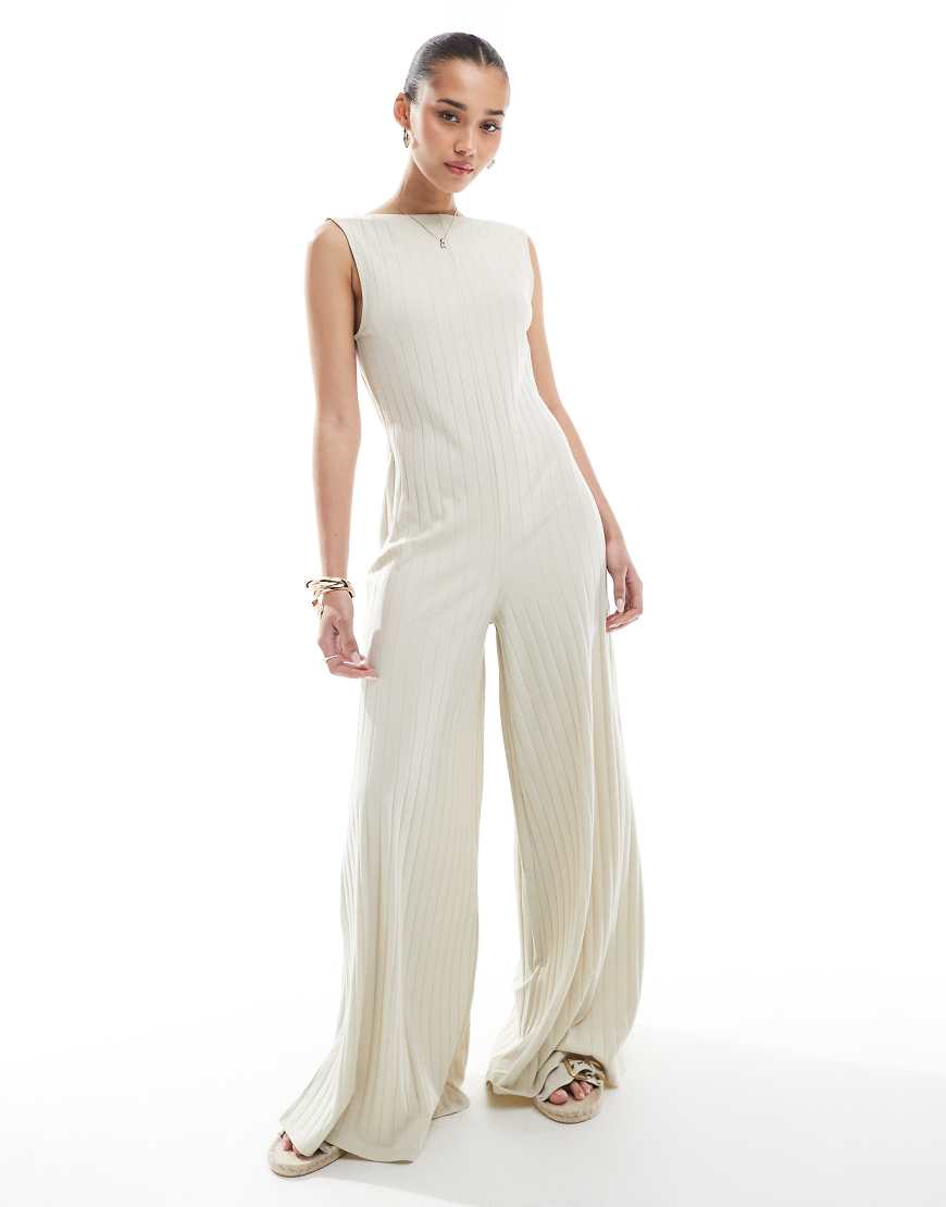 ASOS DESIGN - Ärmelloser Jumpsuit in Steinbeige mit breiter Rippenstruktur-Neutral von ASOS DESIGN